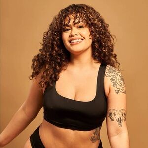 Guthrie M bikini top sports bra OneWithSwim